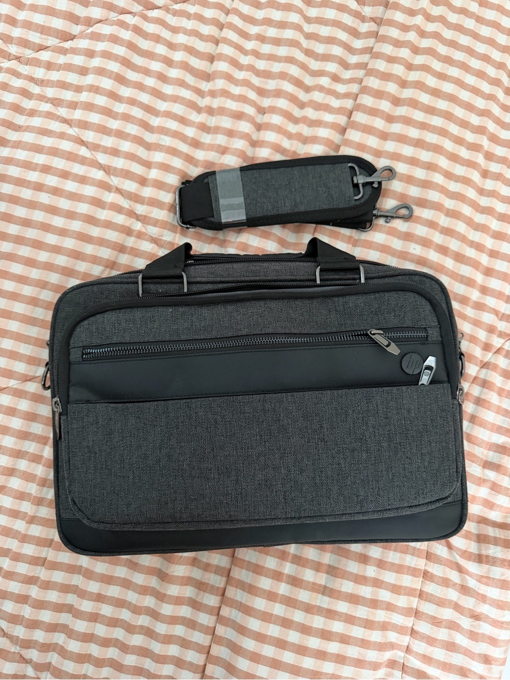 HP Executive 14.1” Slim Top Load Case with Detachable Strap